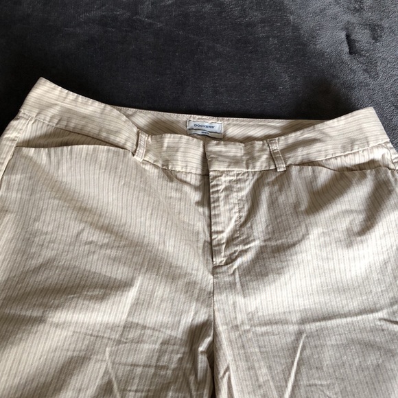 Women’s size 12 dockers ideal fit striped shorts - Picture 3 of 11